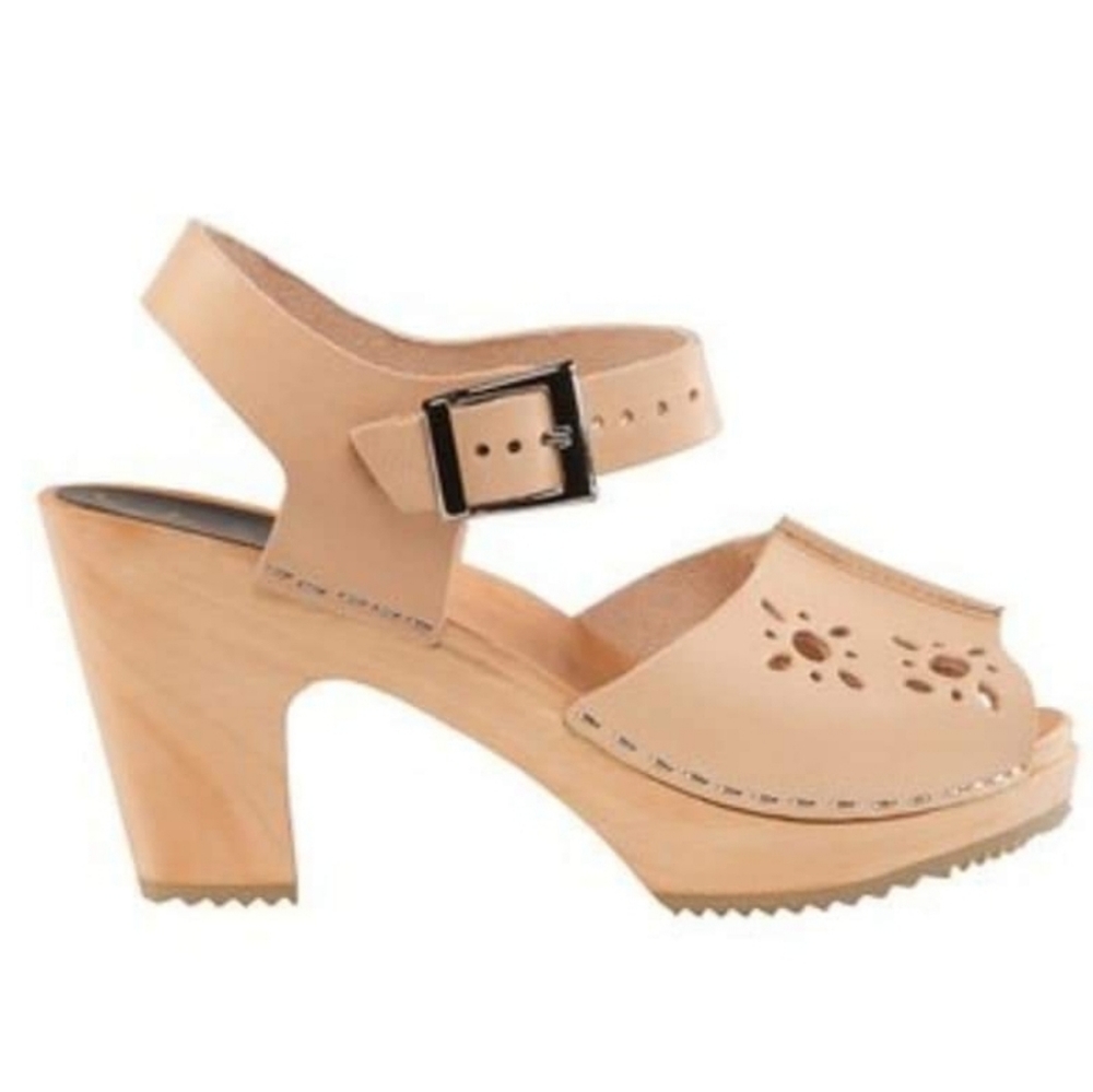 Clog sandals